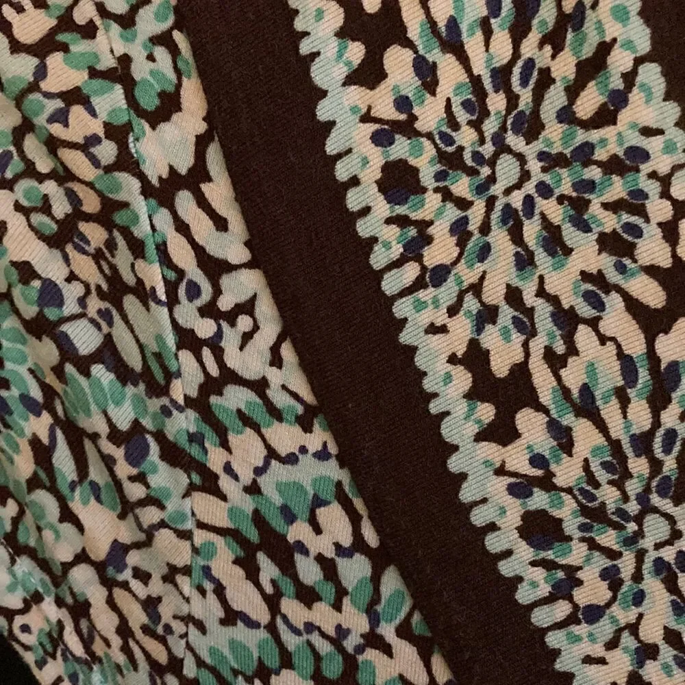 BCBG Maxazria Floral Print Dress with Surplus Neckline and Cap Sleeves. Size XS
